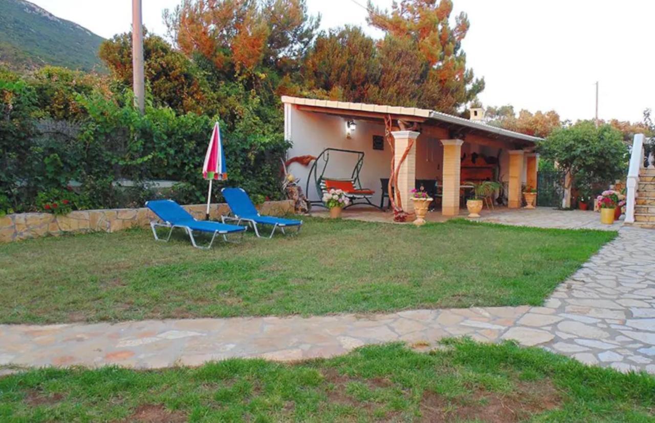 Stefanias Prasoudi Beach Agios Matthaios  Экстерьер фото