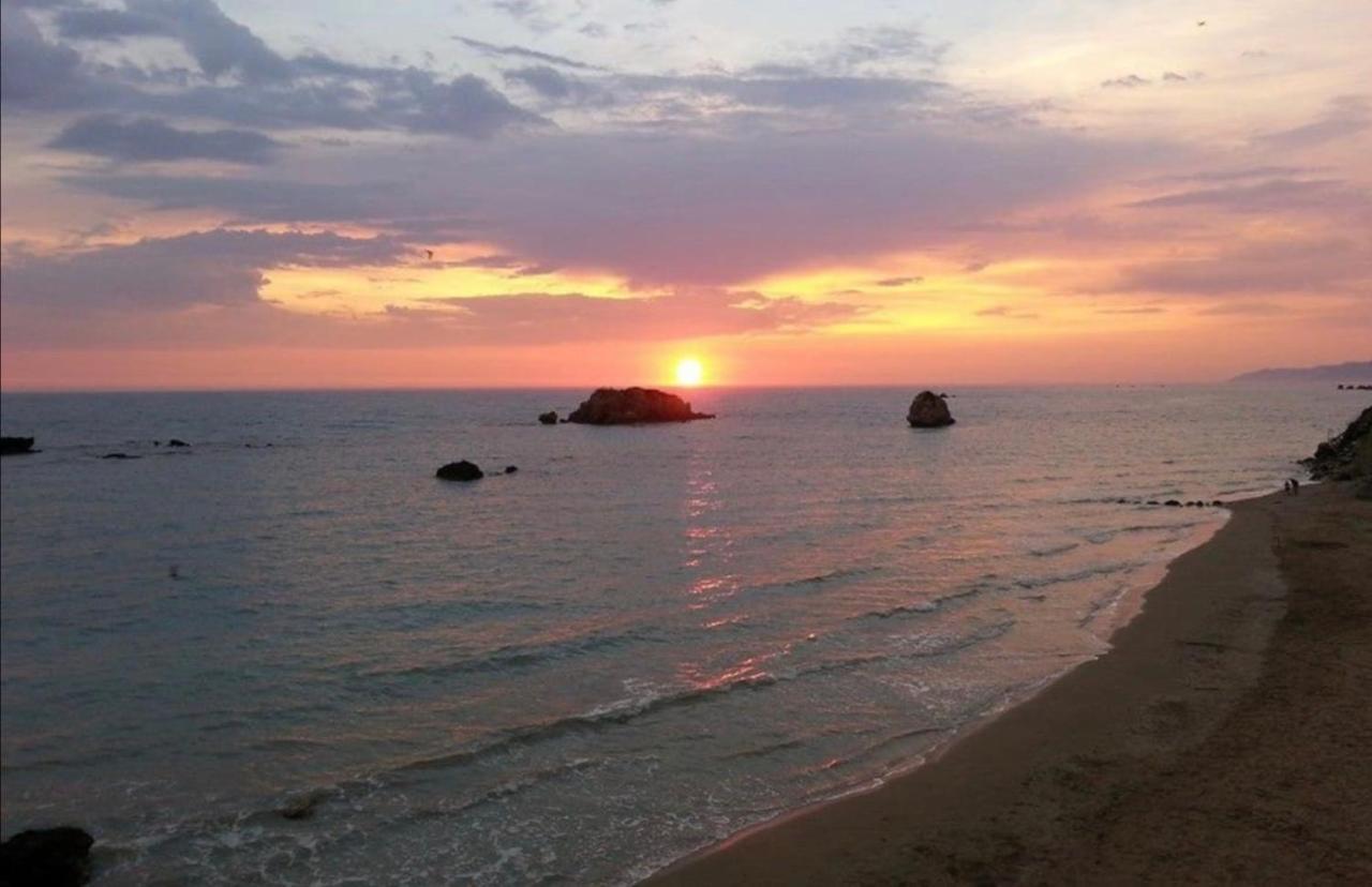 Stefanias Prasoudi Beach Agios Matthaios  Экстерьер фото
